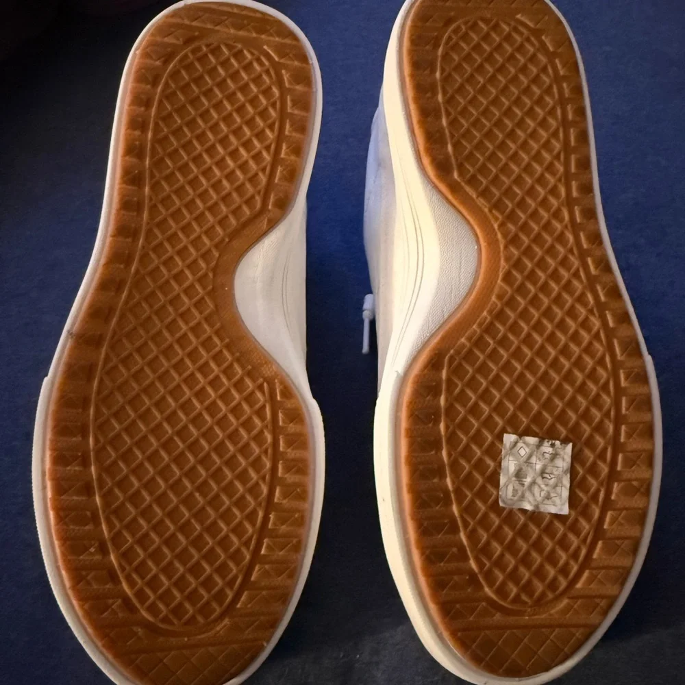 Skechers Women’s Arch Fit Arcade Slip On White Sneakers. Size 8.5 wide - Picture 6 of 8